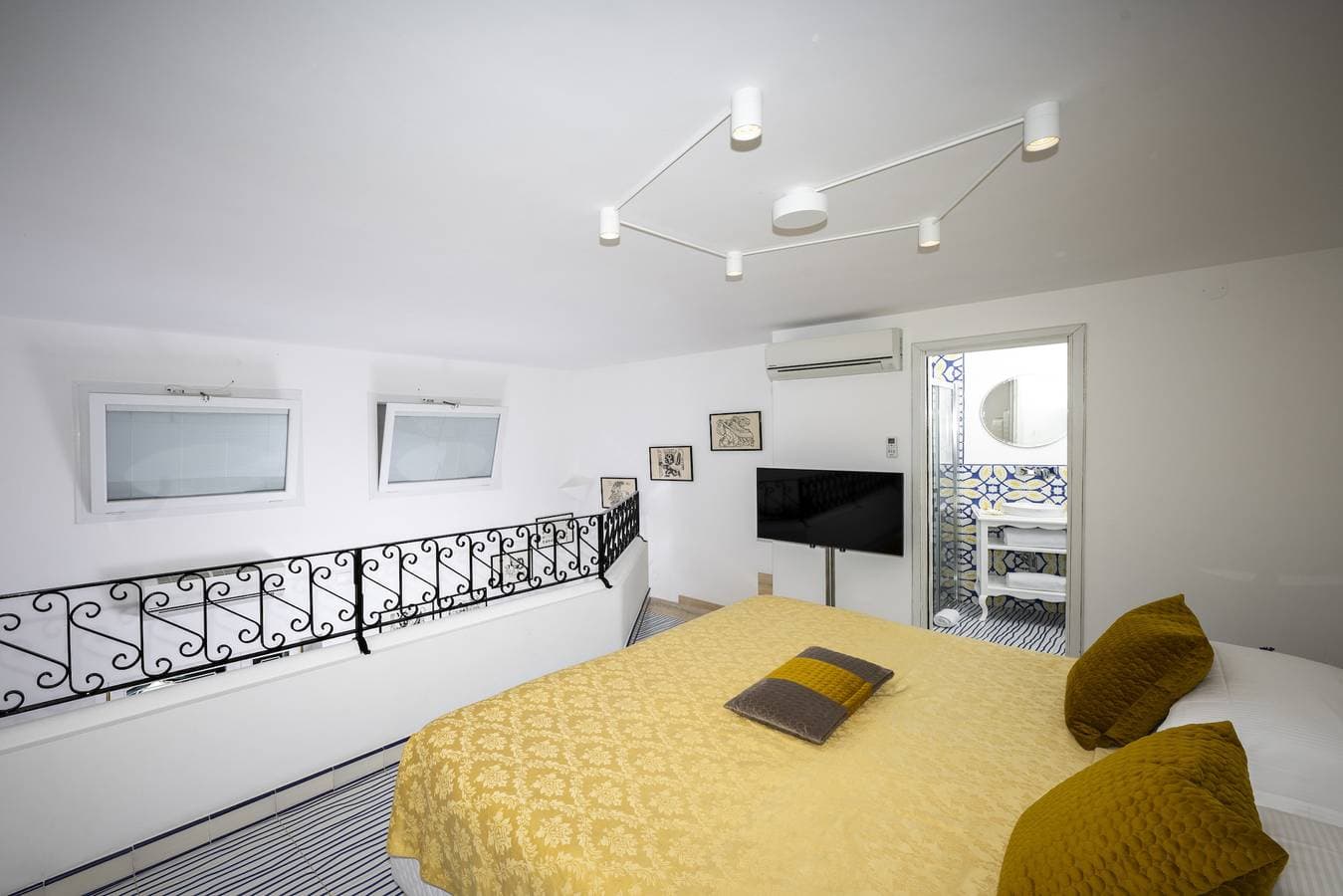 Foto 4 von 29: Estate4home - Casetta Arienzo