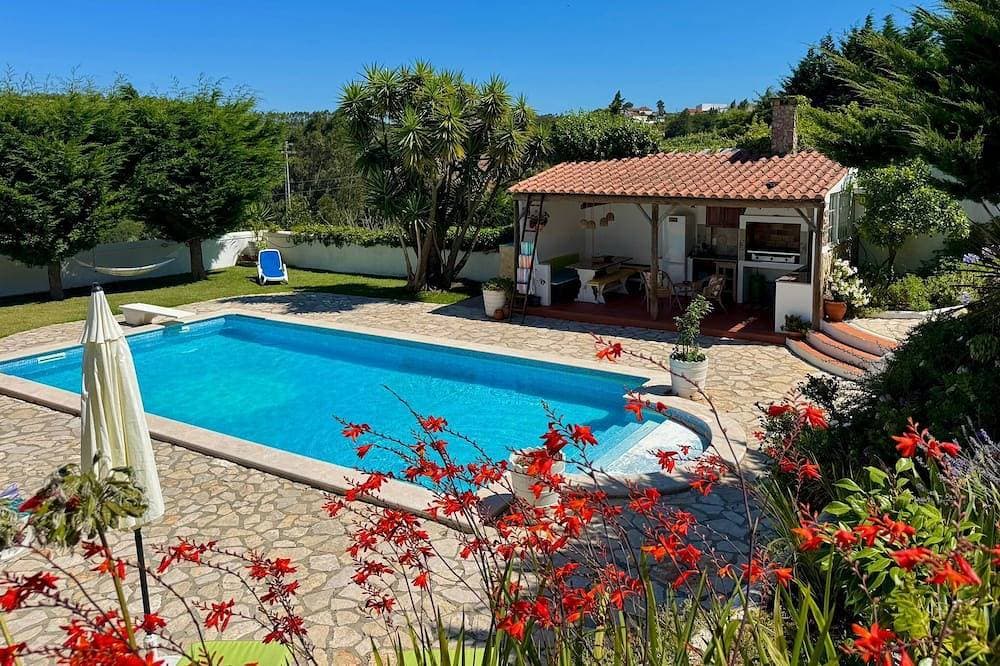 Charming bed & breakfast in excellent location near Caldas da Rainha, Portugal. 1
