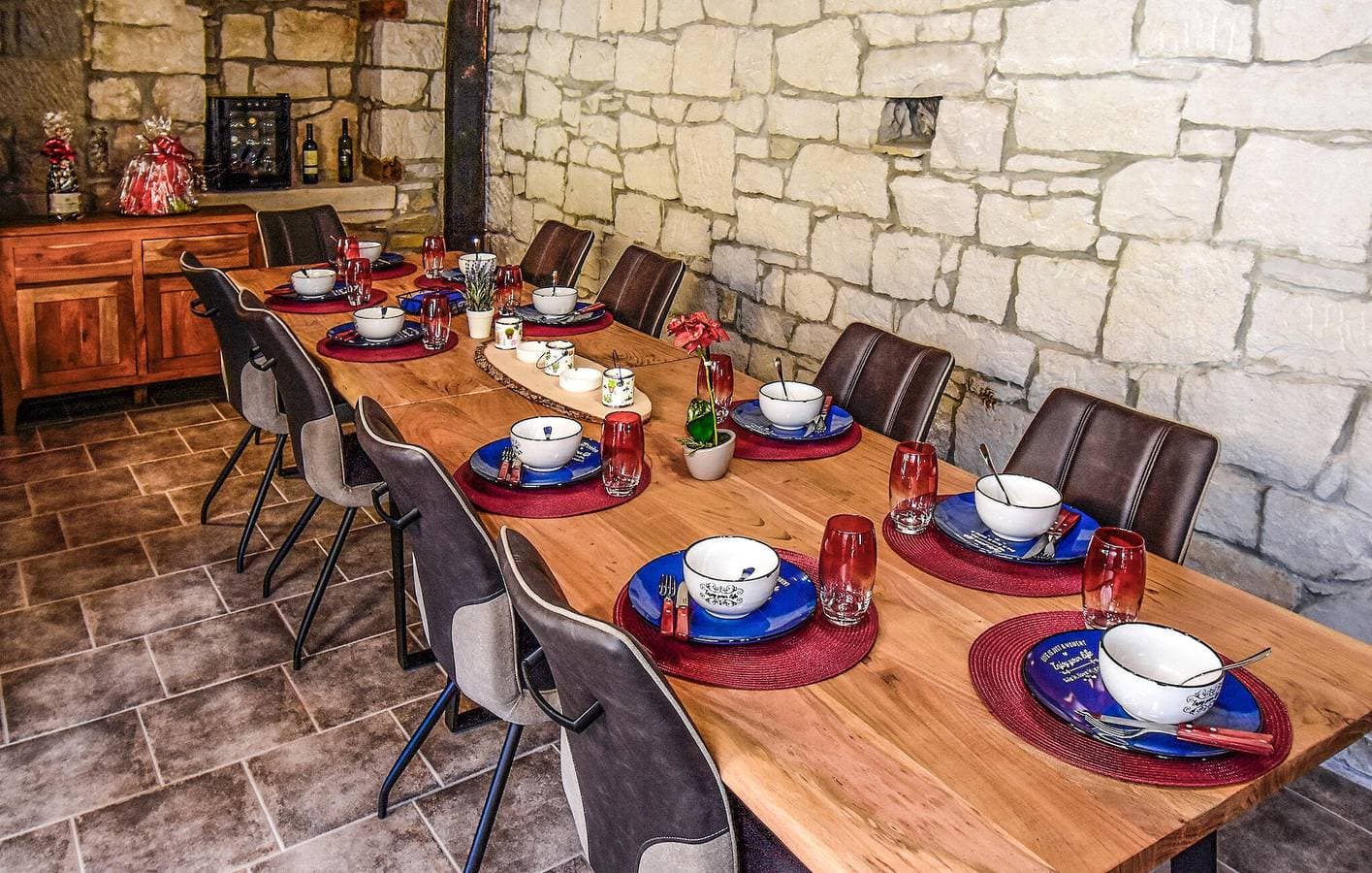 Foto 6 von 54: Geräumige Ferienwohnung mit Pool und WLAN, in der Nähe des Restaurants „Konoba Dolina“