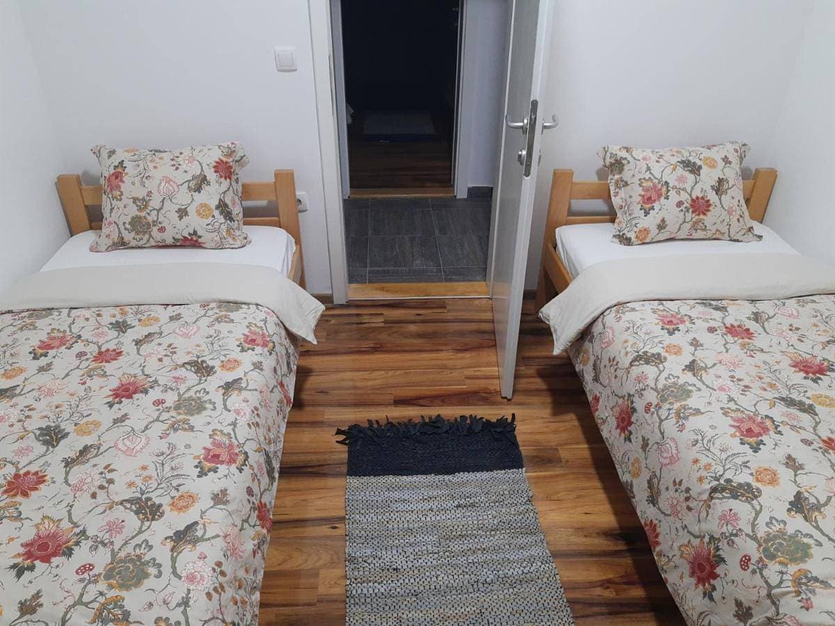 Chalets & Rooms Čarda Šebešfok 1