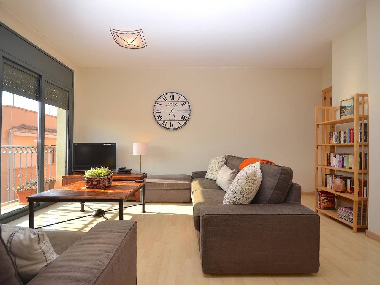 Foto 4 von 33: Ferienwohnung für 6 Personen mit Balkon