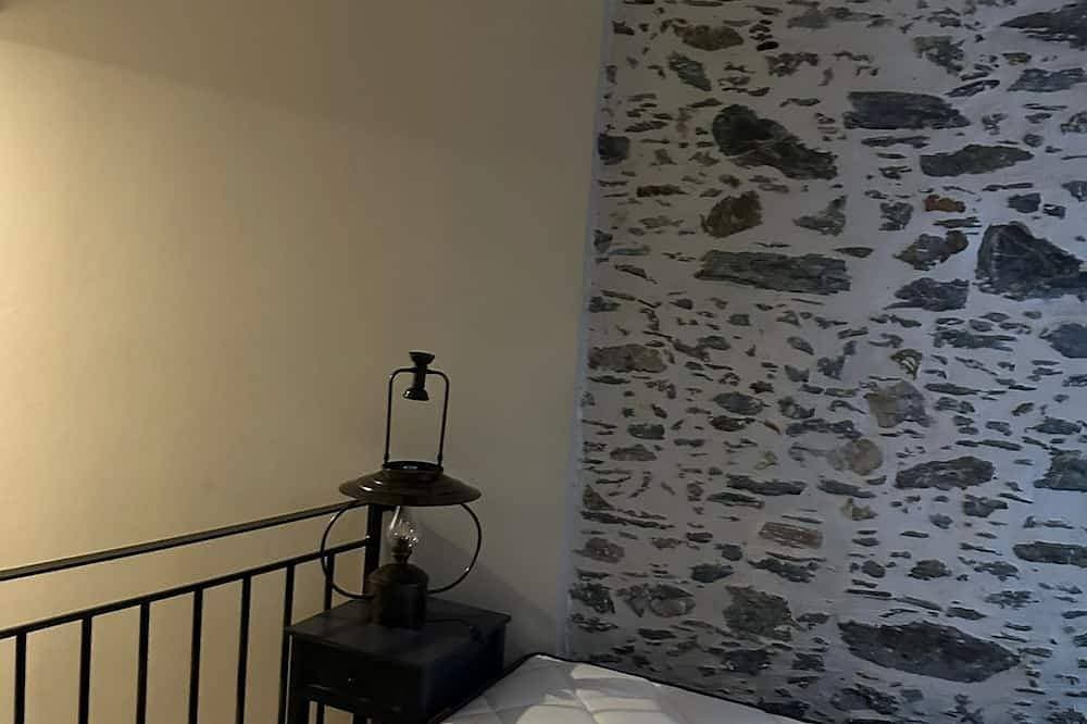 Foto 3 von 27: Plomari Geometer House: 1br with WiFi, AC