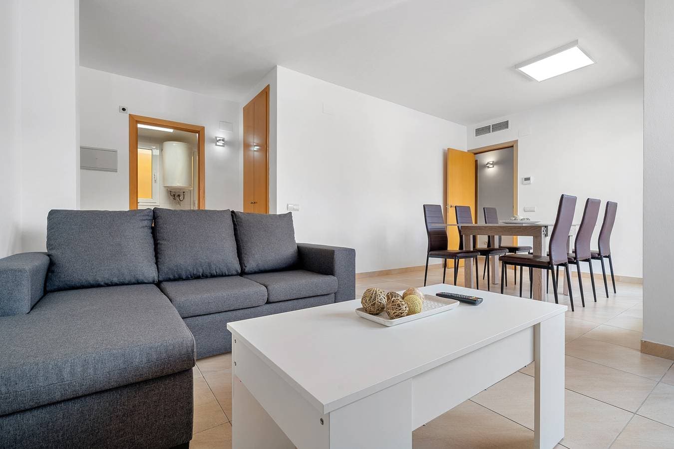 Foto 2 von 20: Ferienwohnung 'Sara' mit Privatterrasse, WLAN und Klimaanlage