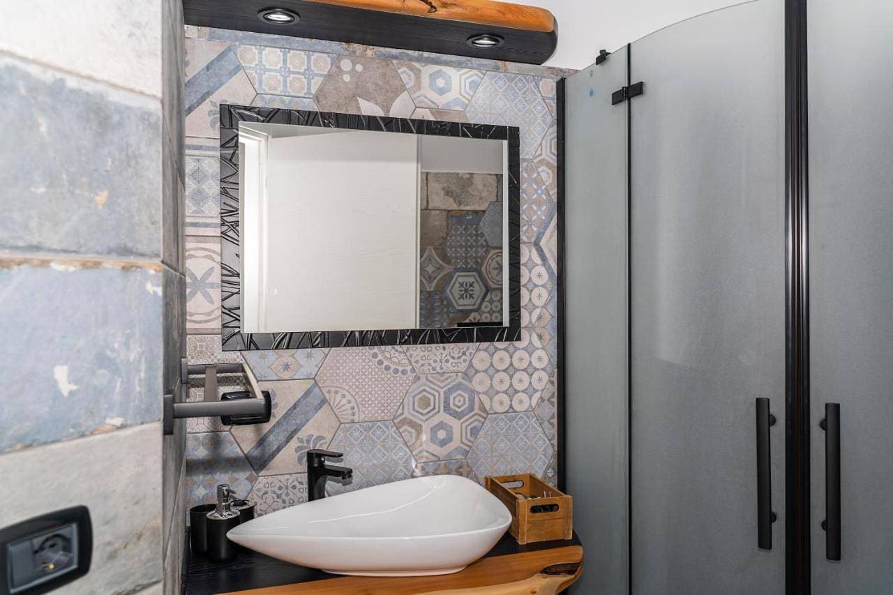 Foto 6 von 9: Double Room with Private Bathroom