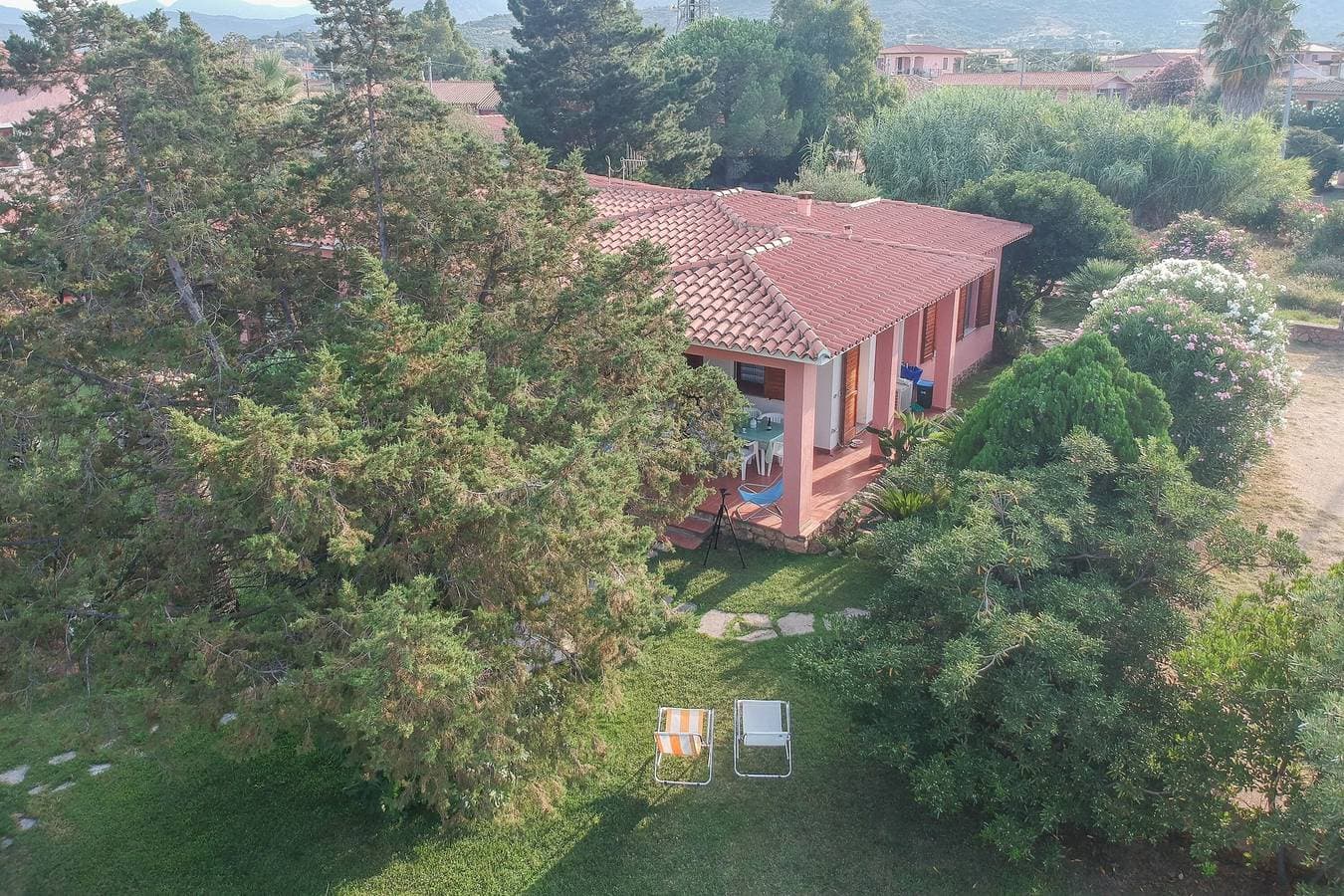 Foto 6 von 37: Mit großem Garten und ruhiger Lage – Villetta Ginepro