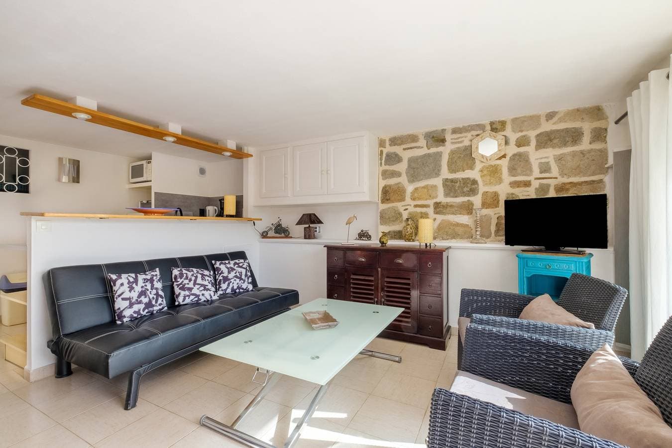 Foto 4 von 22: Studio-Apartment 'Rez-de-villa Avec Piscine' mit Meerblick, Gemeinschaftspool & WLAN