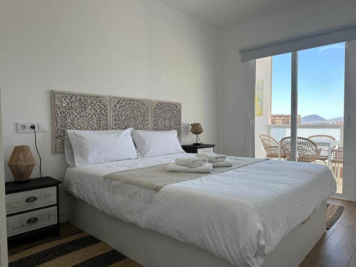 Foto 3 von 46: One-Bedroom Apartment with Sea View and Balcony