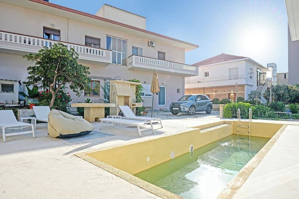Foto 9 von 9: Mpoulakis Apt 64 with swimming pool around it, in the most convenient location