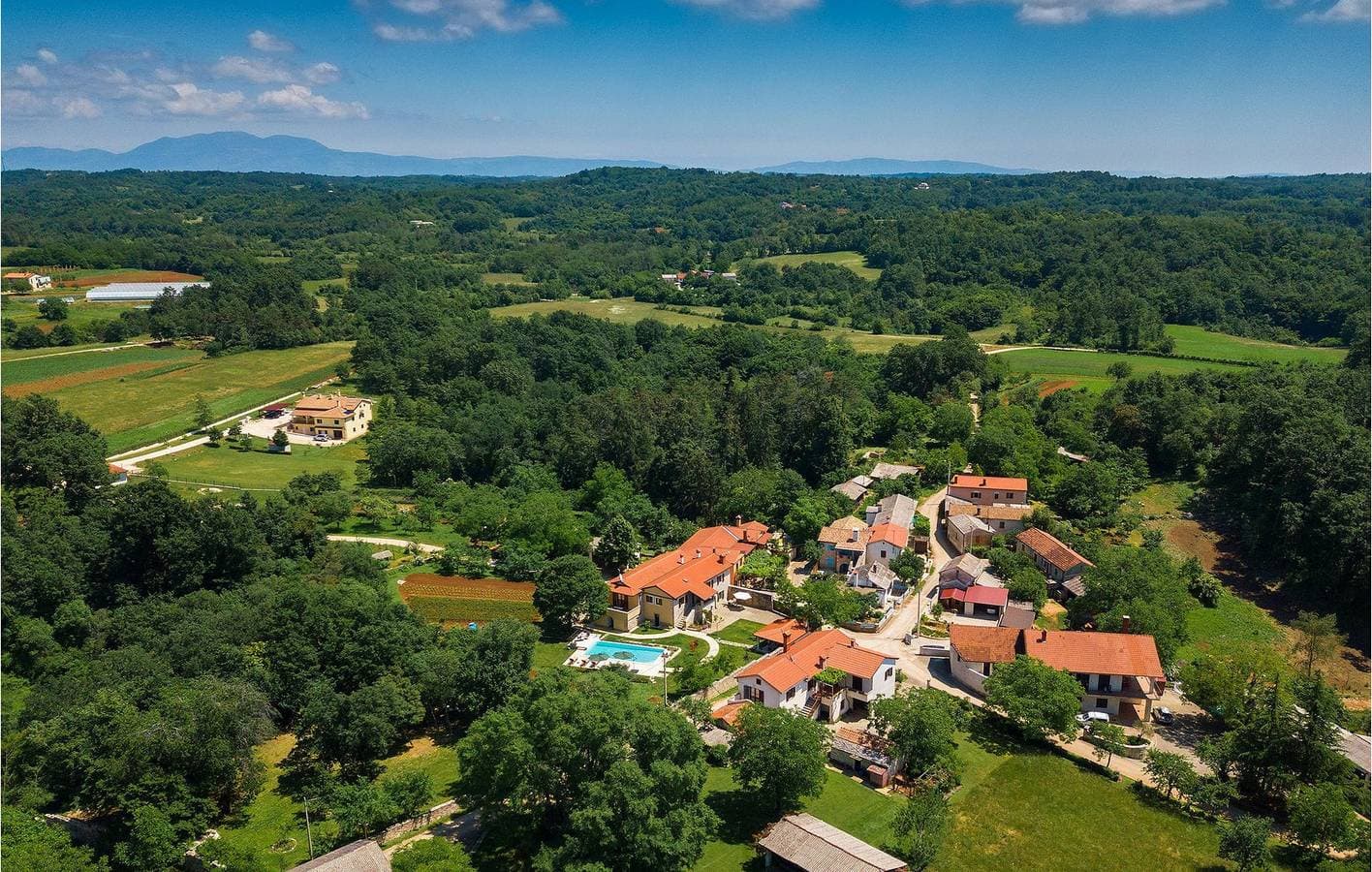 Foto 5 von 61: Gemütliche 2-Zimmer-Wohnung mit Pool, WLAN und Parkplatz in der Nähe von Restaurants