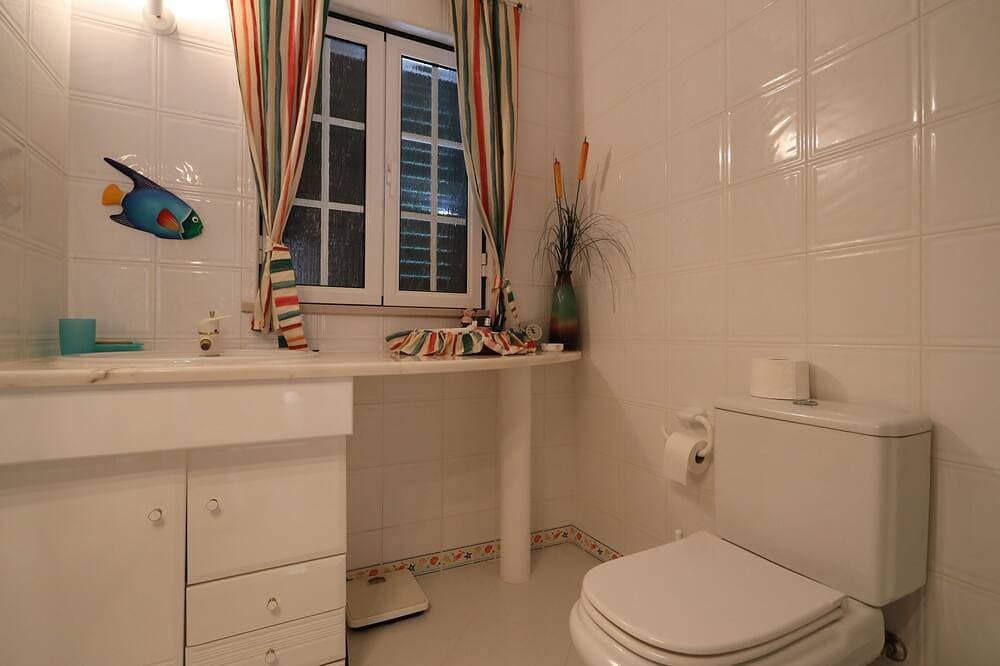 Foto 7 von 30: Charming 3 bedroom, 3 bathroom Villa, only 450m from the beach - 163730/Al