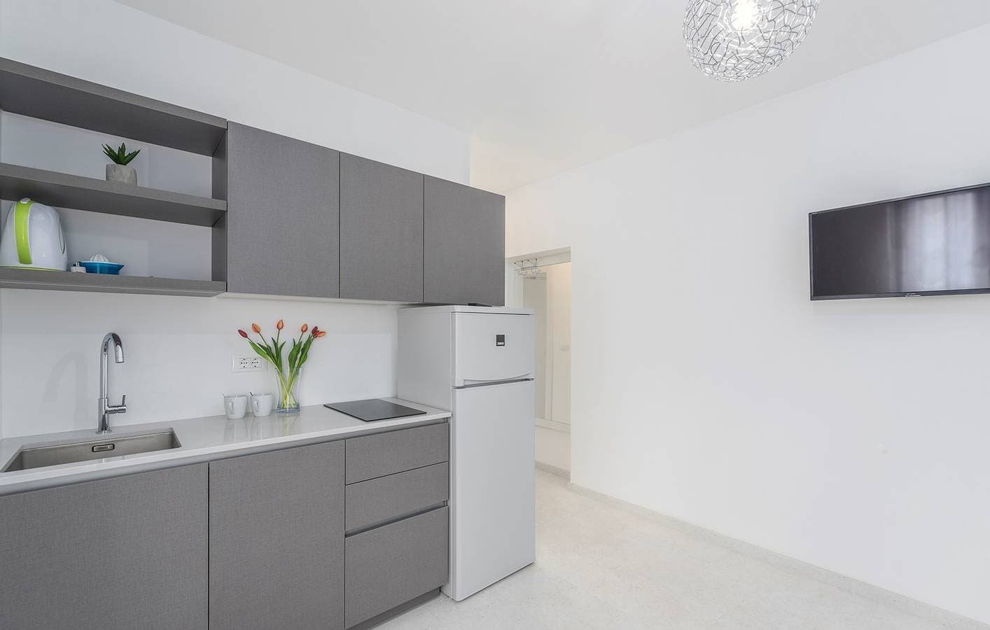 Foto 4 von 18: Ferienwohnung Zrnic III mit Balkon