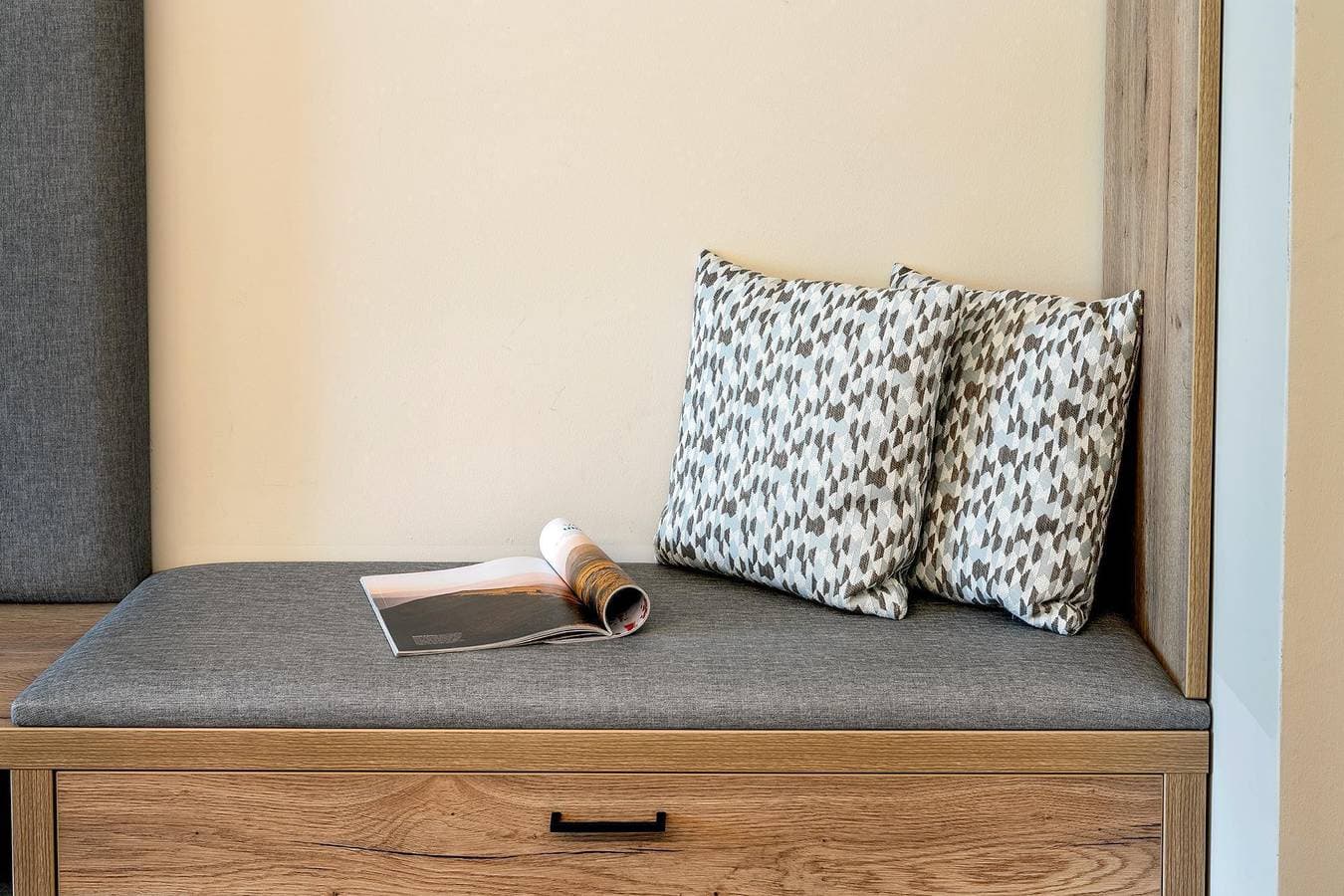 Foto 10 von 54: Komfort-Doppelzimmer mit Schlafcouch ab 14 Nächte