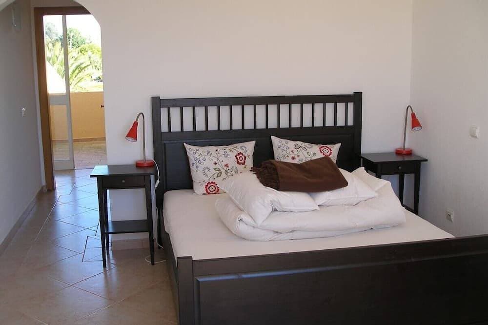 Foto 2 von 26: Luxusvilla mit 4 Schlafzimmern, Pool und Meerblick in der Nähe von Strand und Dorf