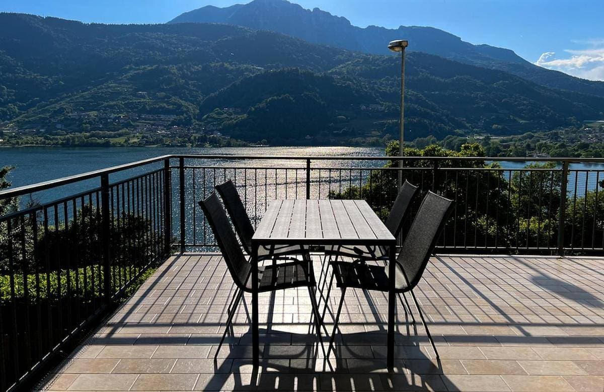 Casa La Terrazza sul Lago 1