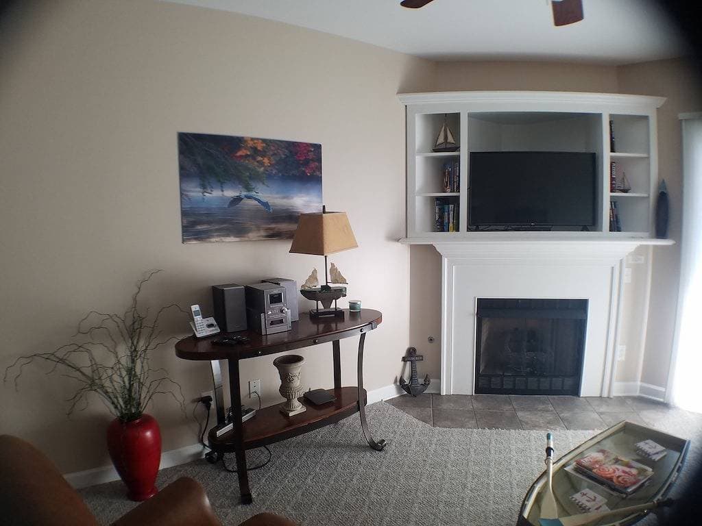 Foto 8 von 21: #116 Pointe - 1  Bedroom Lakefront Condo at Mariners Sml