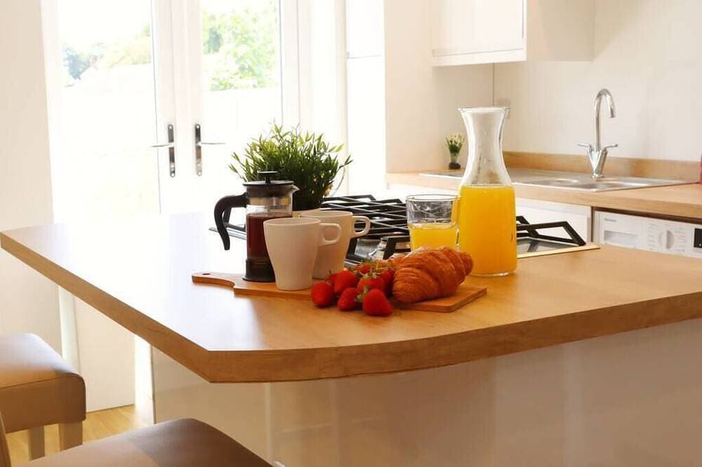 Foto 12 von 15: Neues Poole Haus 5 Minuten zu Sandbanks + Netflix