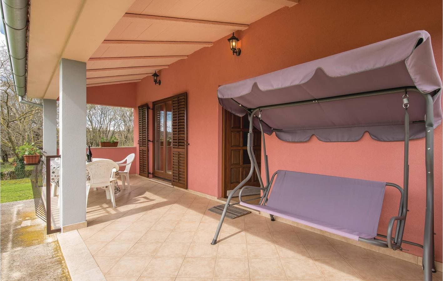 Foto 5 von 22: Gemütliche Ferienwohnung mit WLAN, Klimaanlage, Terrasse und Parkplatz