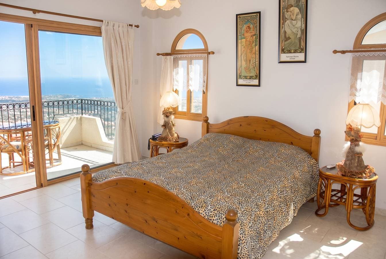 Foto 5 von 36: Peyia Villa mit Meerblick, privatem Pool und Garten