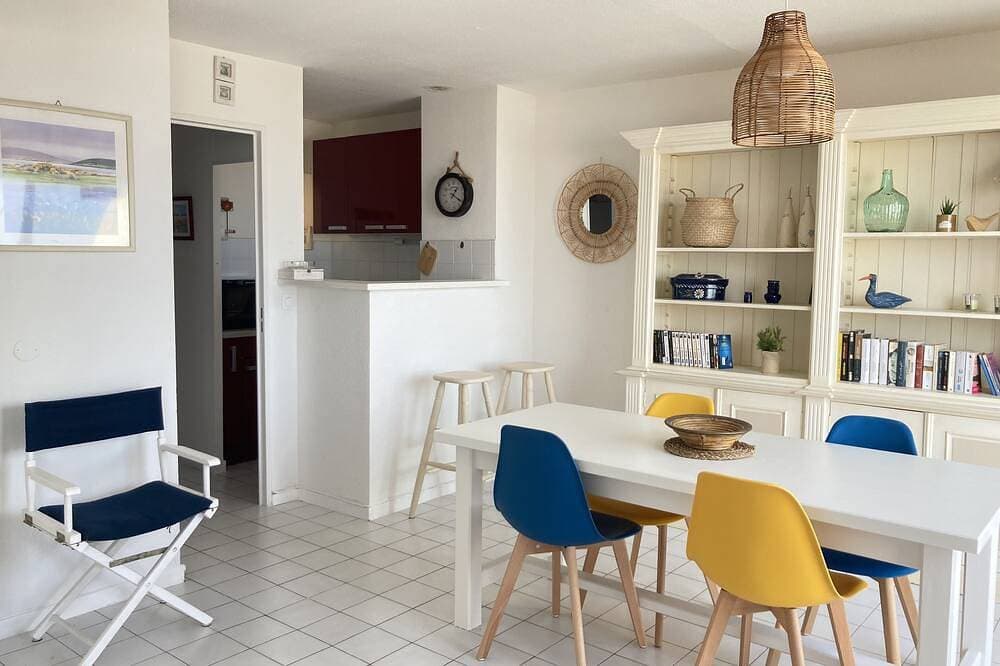 Foto 7 von 11: Waterfront, 58 m² klimatisierte Wohnung mit Doppelbalkon