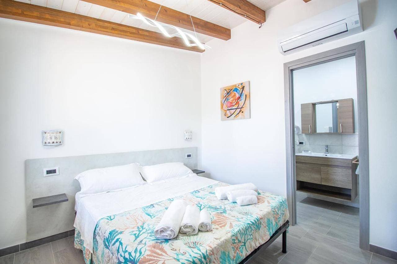 Foto 5 von 5: Double Room with Private Bathroom