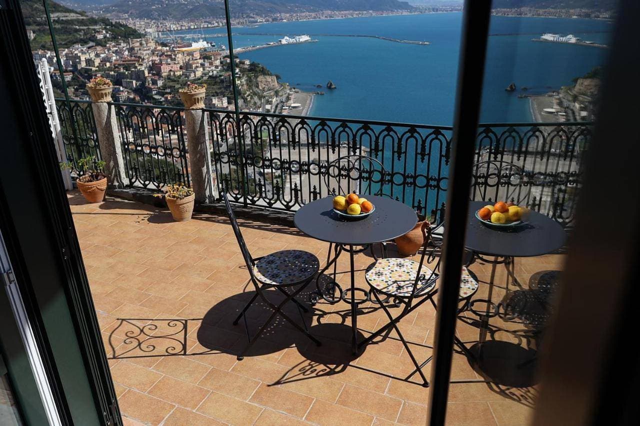 Foto 5 von 22: Double Room with Balcony