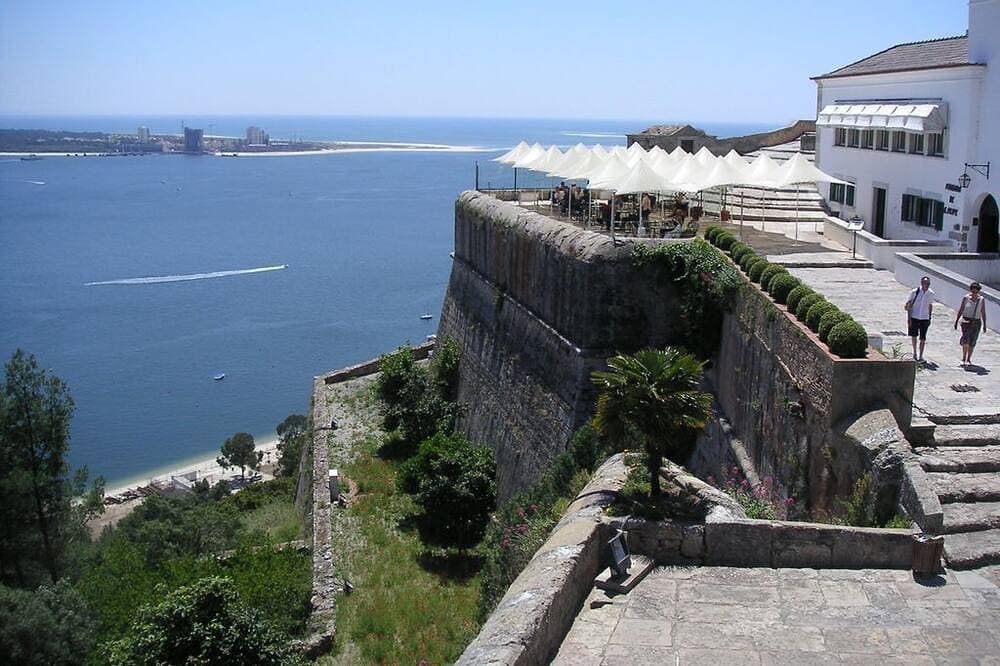 Foto 2 von 6: Setúbal -Lisbon Wunderschönes Zimmer mit Blick auf das Meer und die Berge