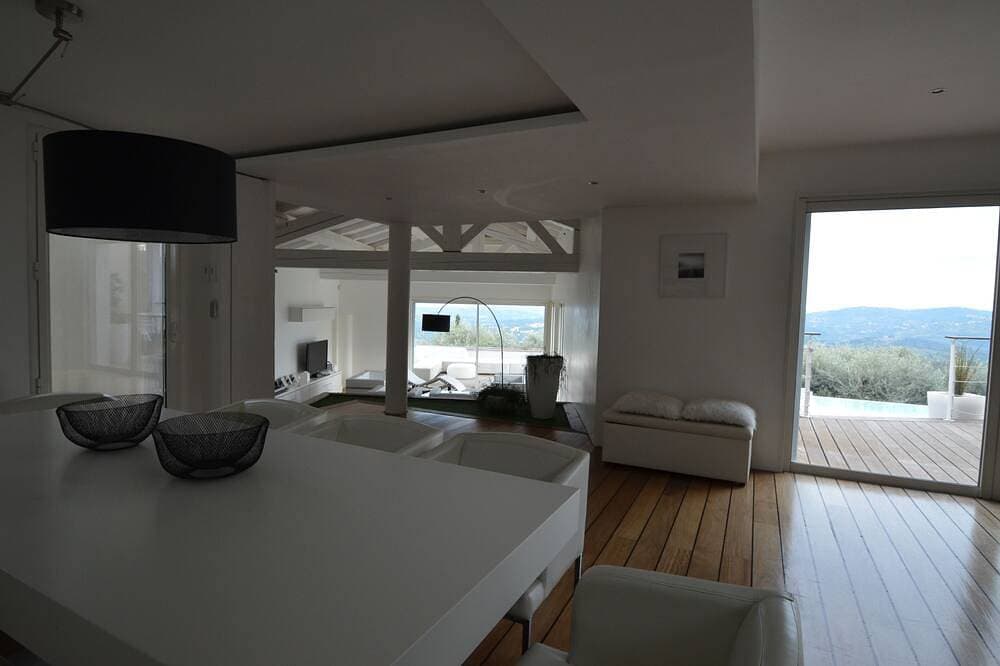 Foto 8 von 30: Architektenvilla - Aussergewöhnliche Ansicht - Meer Und Berg - Nicht Überblicken