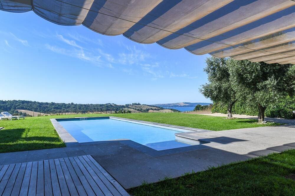Moderne Villa Lake View in der Nähe von Rom, privater Pool, Wi-Fi 1