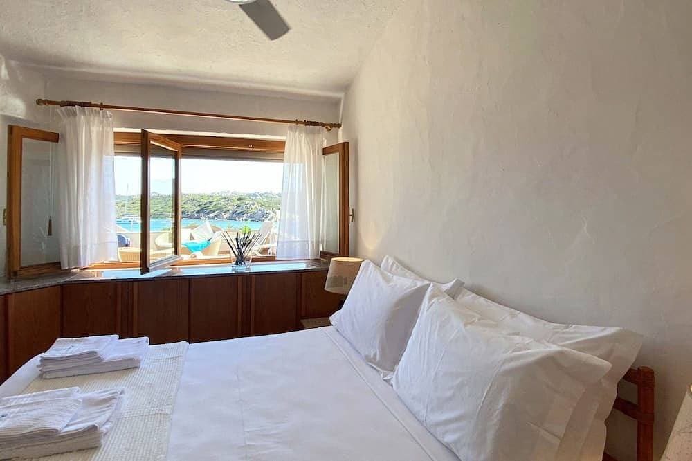 Foto 4 von 30: House on the beach of Monti d'à Rena with terrace, garden and wi-fi connection