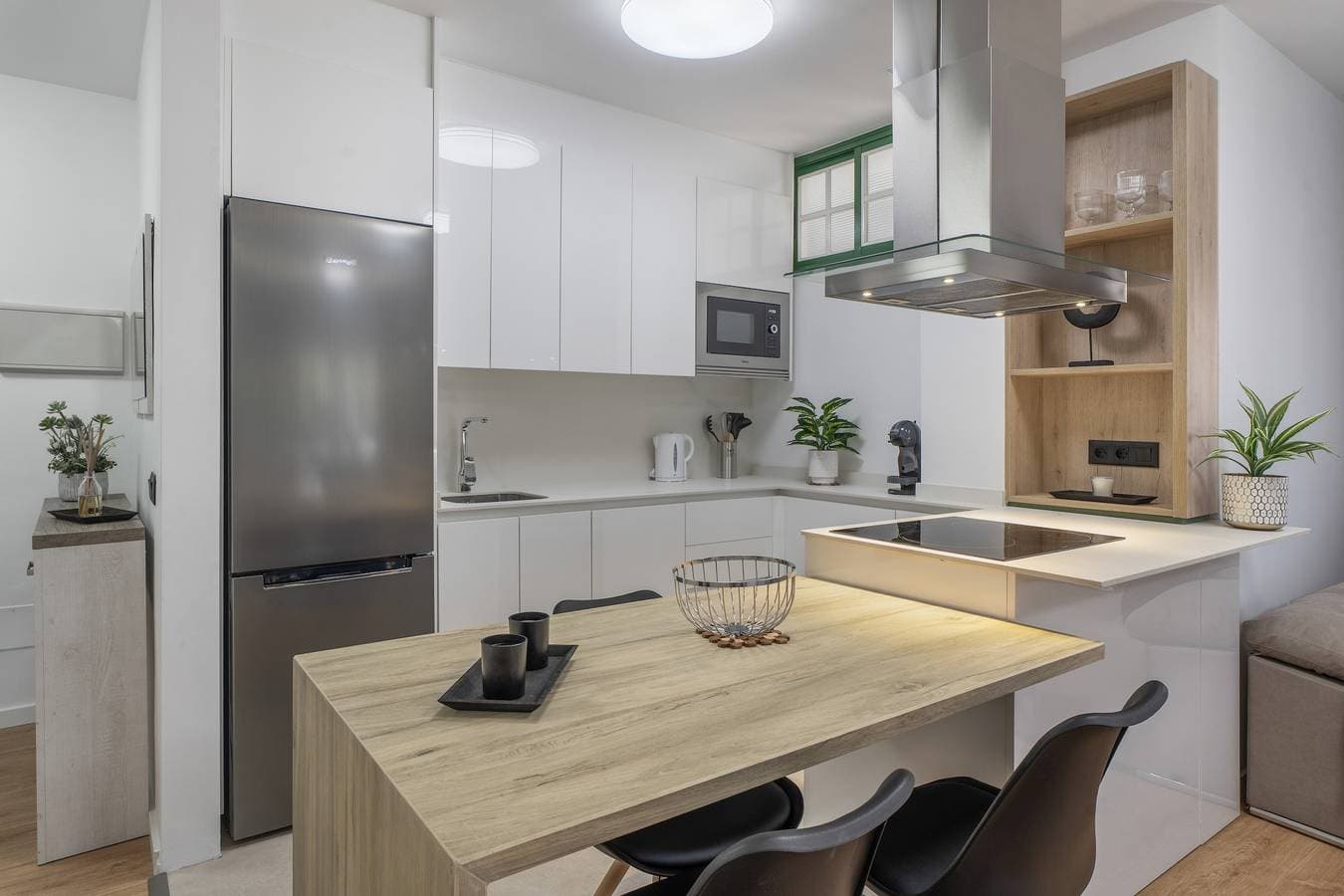 Foto 6 von 24: Ferienwohnung 'Apartamento Calecampo' mit Meerblick, WLAN und Klimaanlage