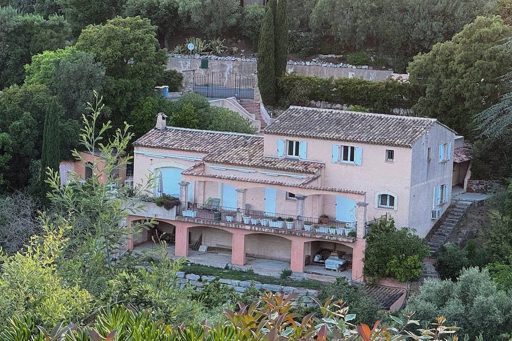 Foto 11 von 30: Seaside Villa With Pool - Perfect For Family & Friends