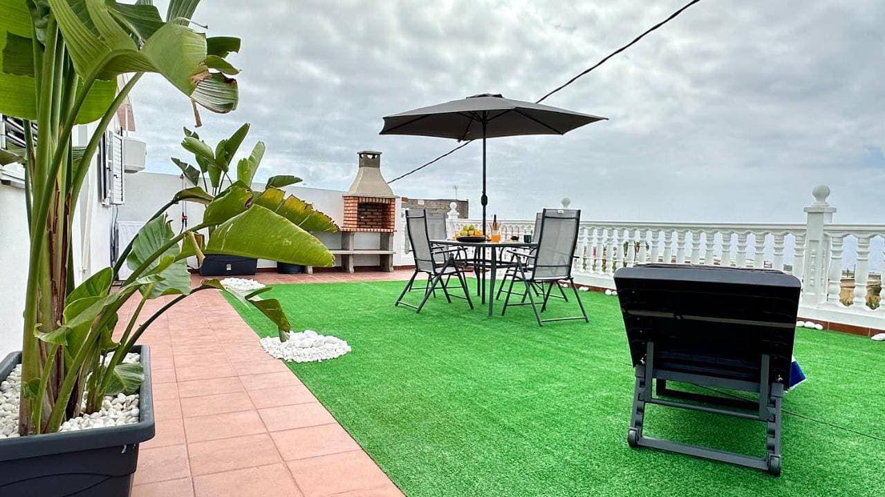 Maravilloso ático con terraza, vistas, BBQ, wifi 1