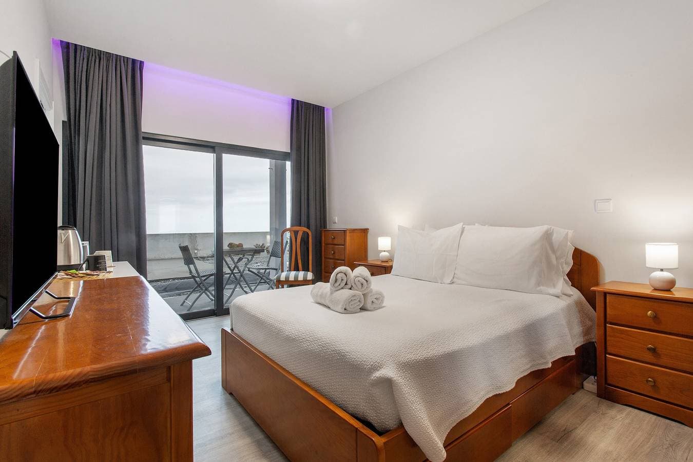 Foto 2 von 35: Paraíso Madeira Studios – Suite „Mariana“ mit Atlantikblick, Küche & authentischer Gastfreundschaft