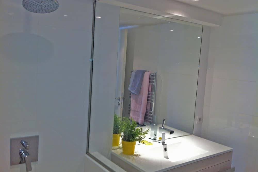 Foto 5 von 17: Unten unabhängiger 60m2 Villa, 2 Schlafzimmer, große Terrasse und Golfball