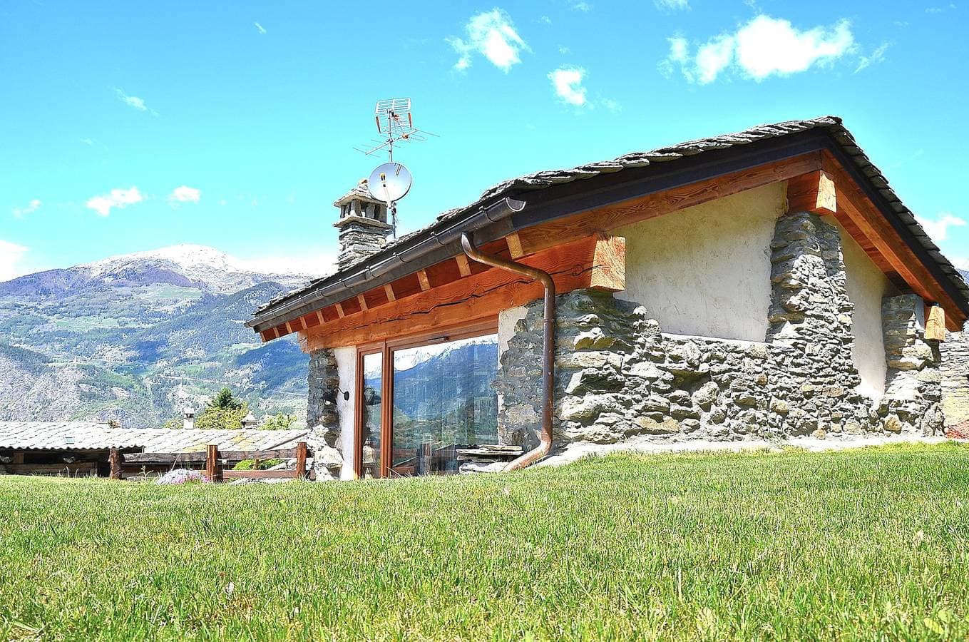 Foto 2 von 25: Villa mit Garten und bezauberndem Panorama