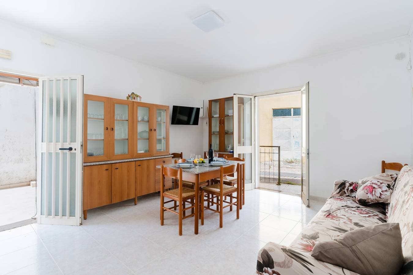 Foto 4 von 24: Ferienhaus 'Julia' mit privater Terrasse und Klimaanlage