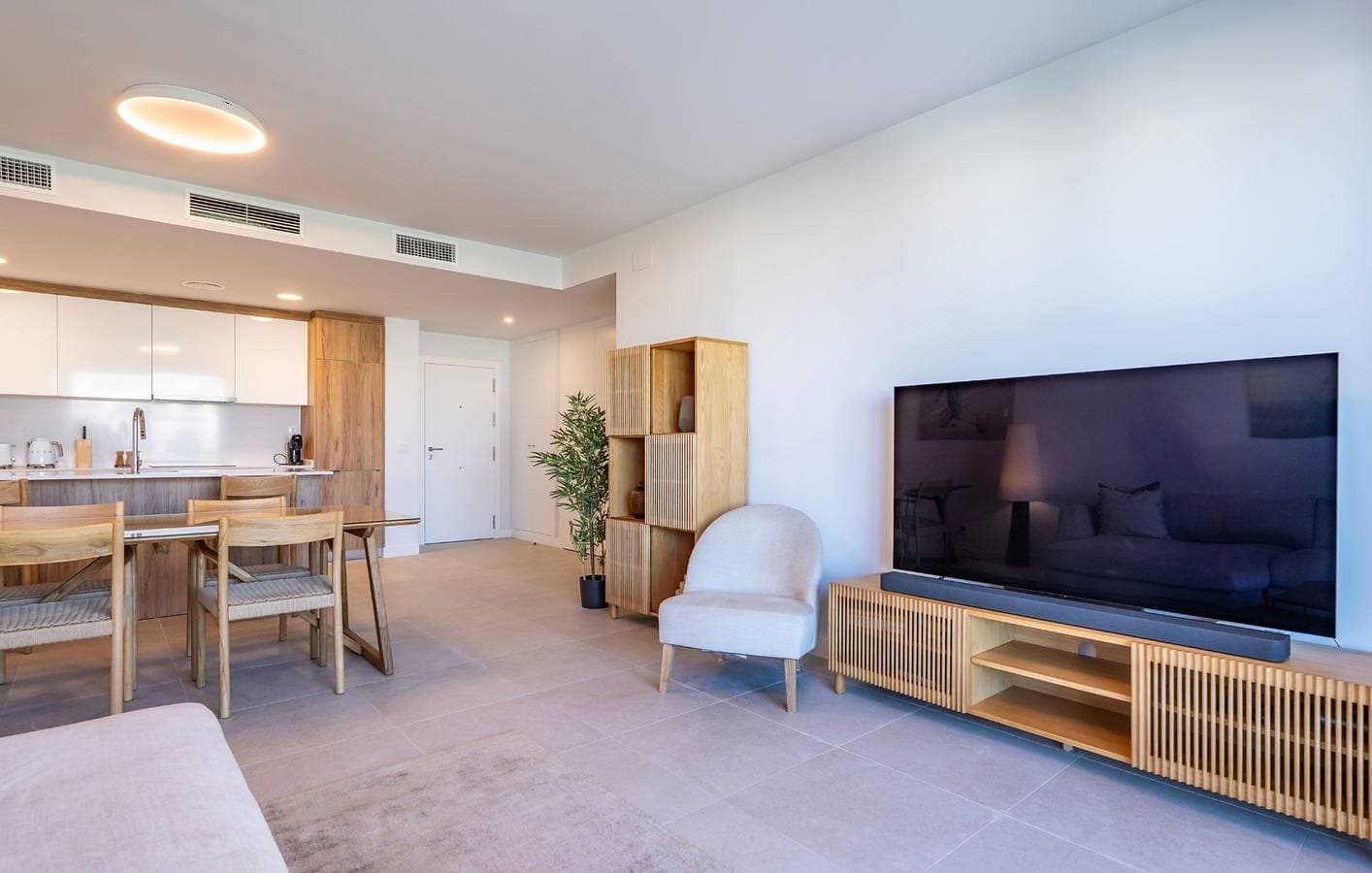 Foto 4 von 33: Ferienwohnung für 4 Personen mit Pool