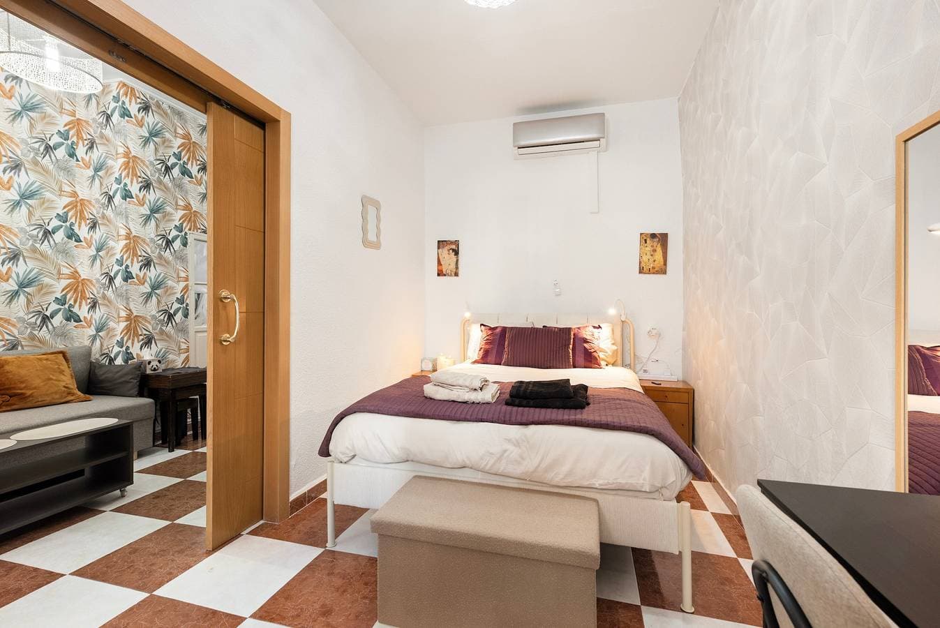 Foto 9 von 20: Ferienhaus 'Altamira 6' mit privater Terrasse, WLAN und Klimaanlage