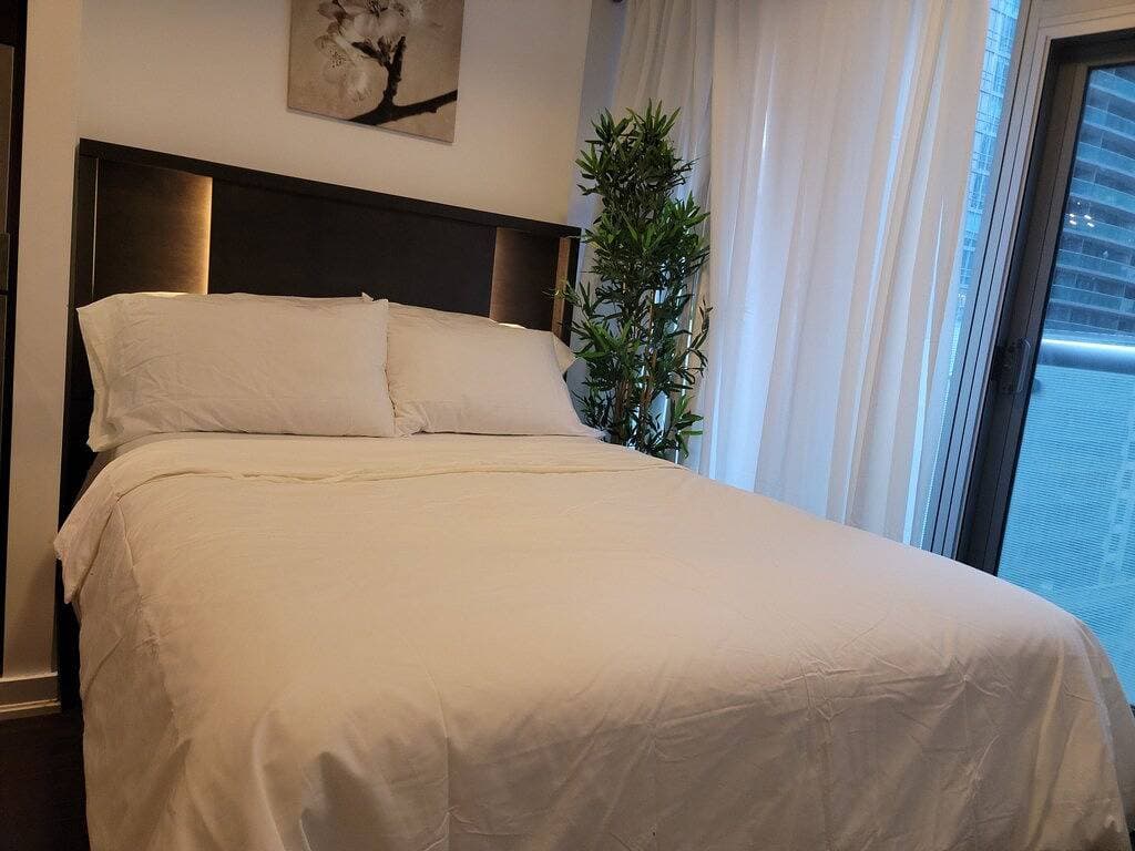 Foto 9 von 15: Luxury Condo in Financial District across Cn Tower