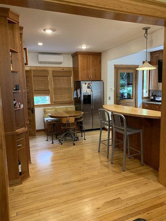 Foto 9 von 26: Four Square Marquette- Centrally located w porch, patio, sauna, fire pit