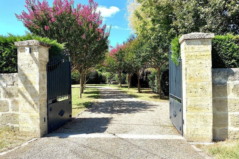Foto 12 von 30: Außergewöhnlich nahe Bordeaux Charmehaus mit Jacuzzi, Sauna und privatem Pool