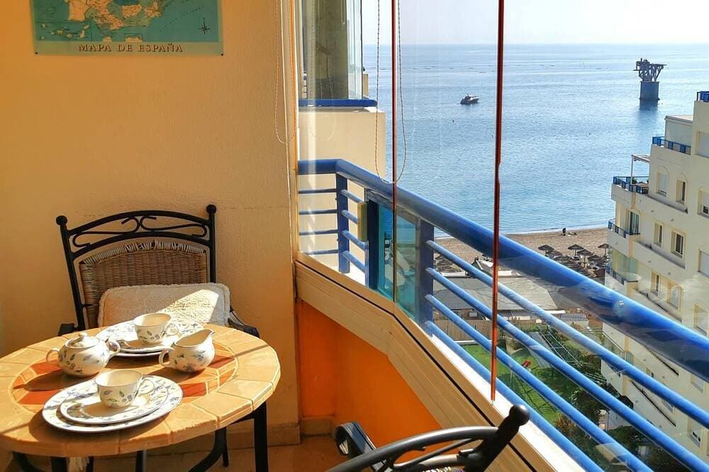Beautiful Apartment on the beach 100 1