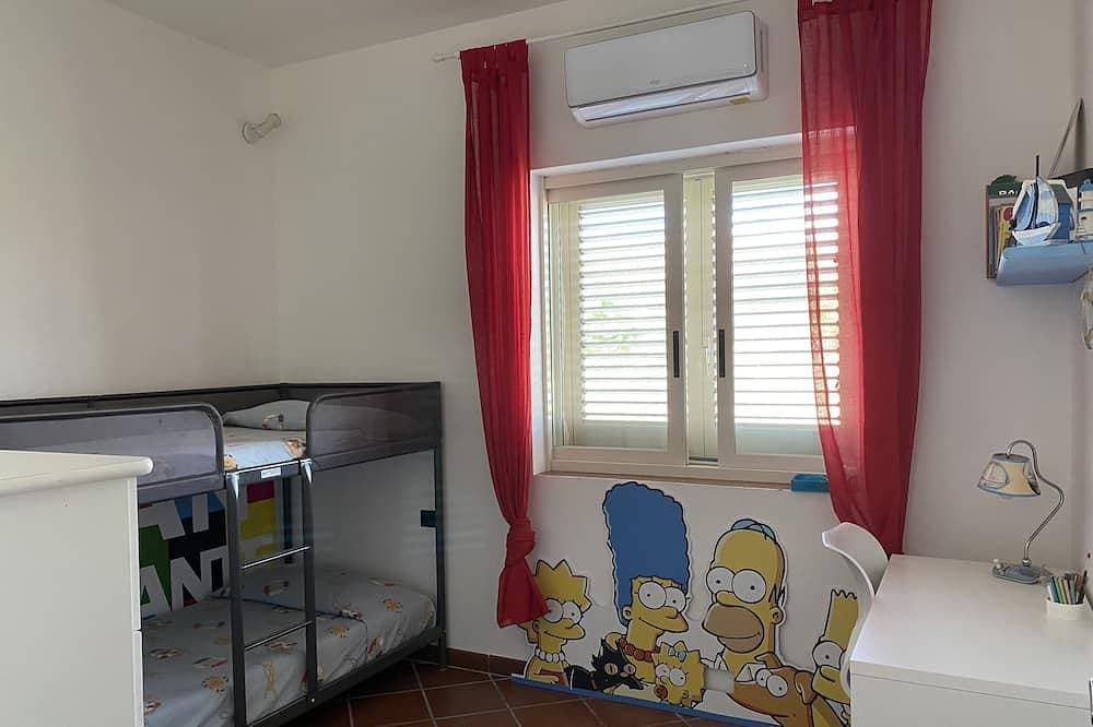 Foto 7 von 30: Holiday home with beautiful sea views, 3 minutes walk from the beach