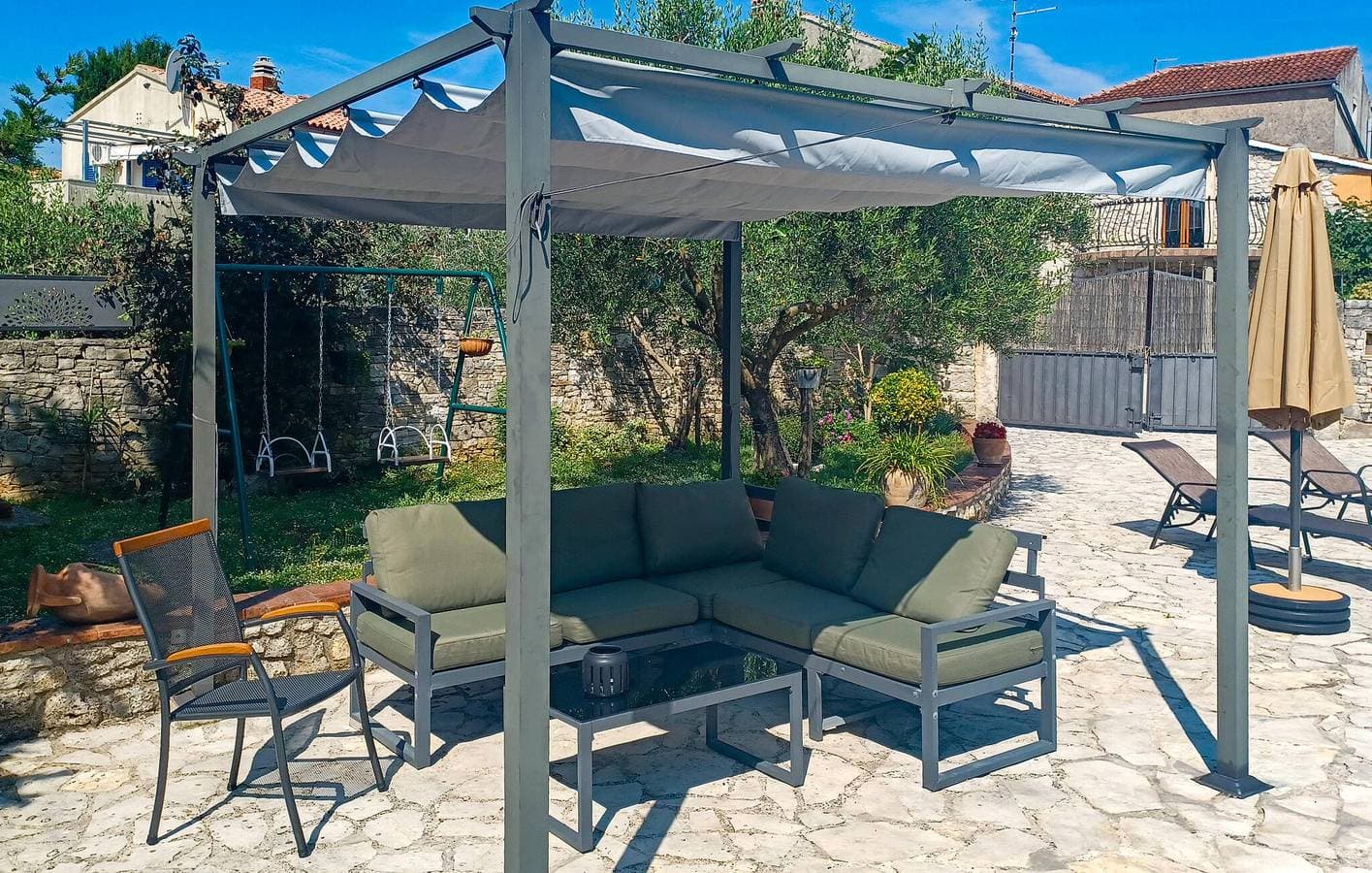 Foto 9 von 43: Ferienwohnung mit Meerblick, Pool, Terrasse und WLAN in der Nähe von Barban