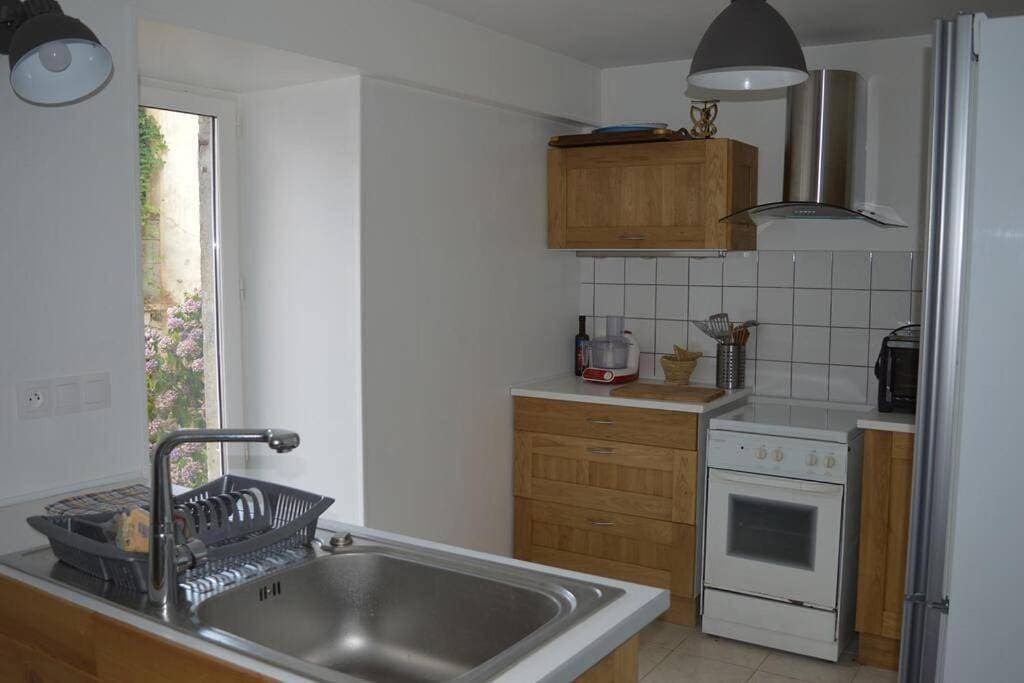 Foto 4 von 5: Three-Bedroom House