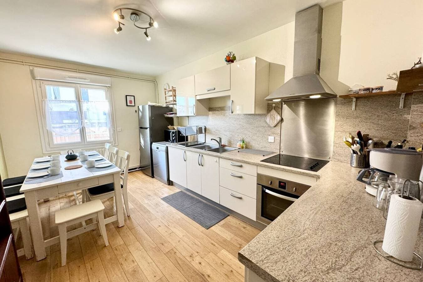 Foto 13 von 56: Ferienhaus für 6 Personen mit Balkon