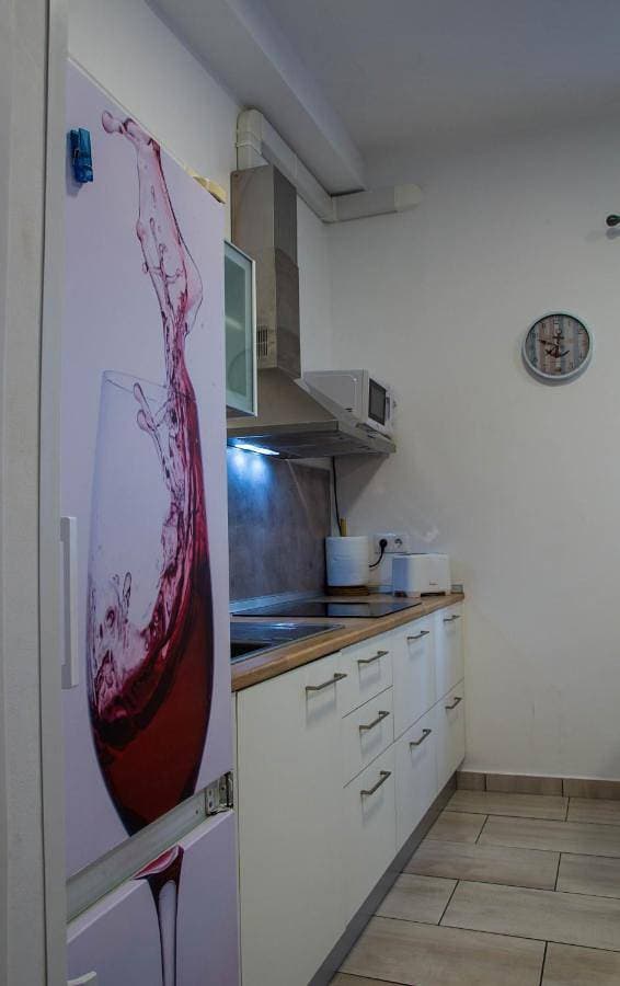 Foto 4 von 50: One-Bedroom Apartment