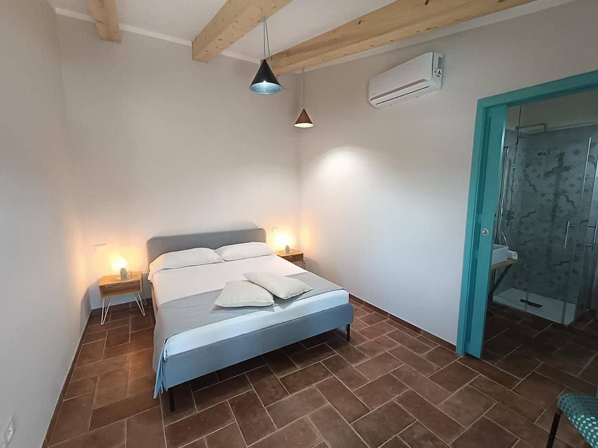 Foto 5 von 14: Double Room with Private Bathroom