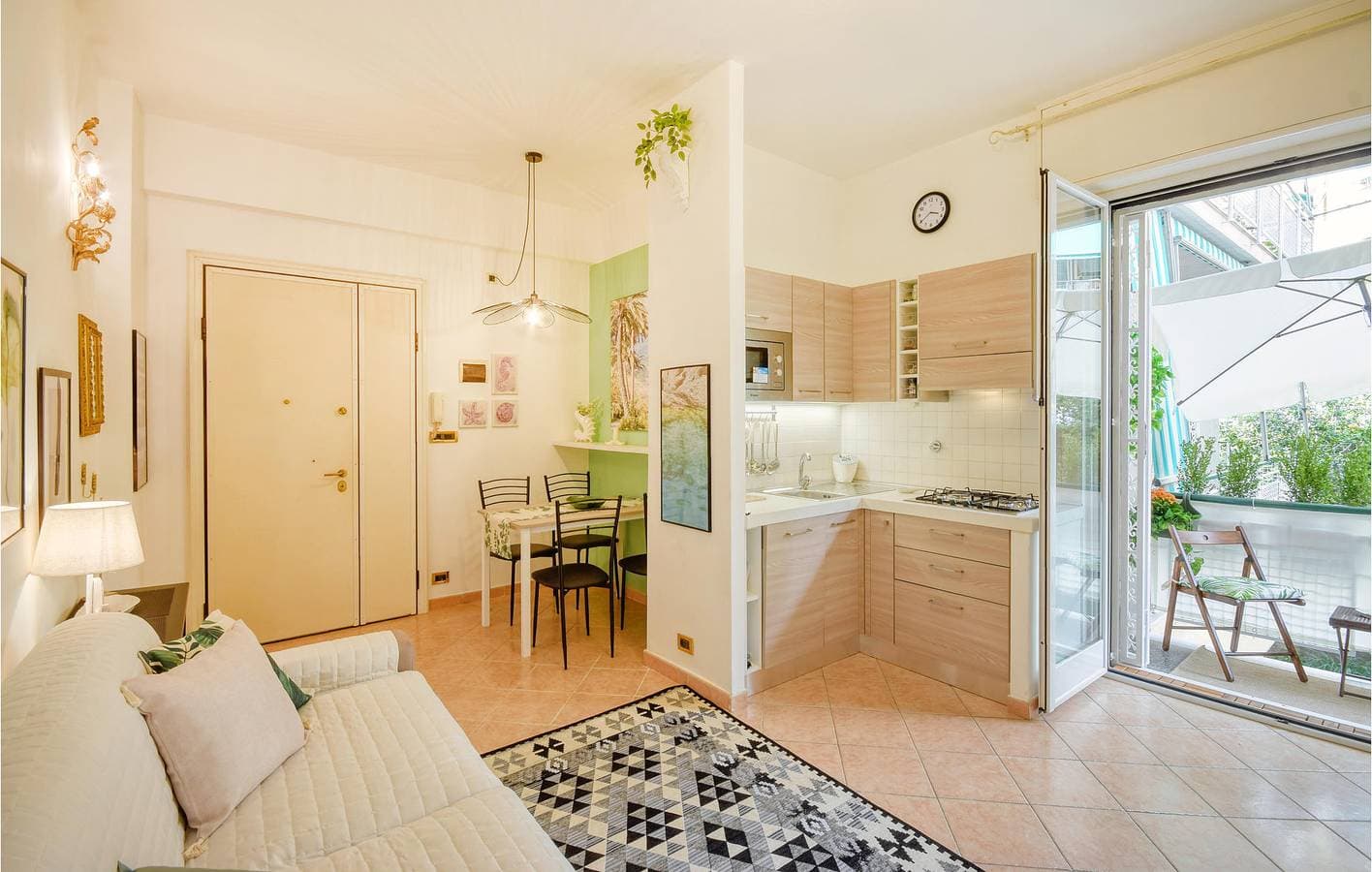 Terrassenwohnung am Strand mit WiFi 1