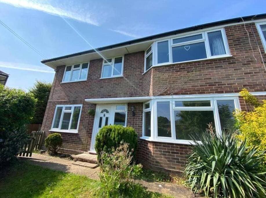 Deluxe Two Double Bedroom Maisonette with Garden 1